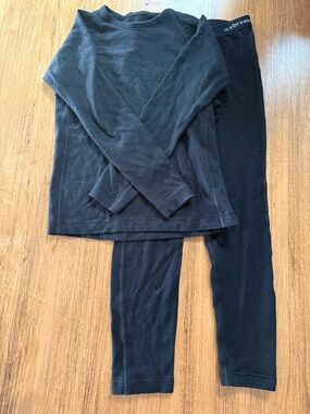Icebreaker Black Merino-Style Thermal Top & Leggings Set
